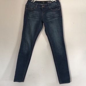 Kensie Scarlett Skinny Jeans Size 27 NWOT